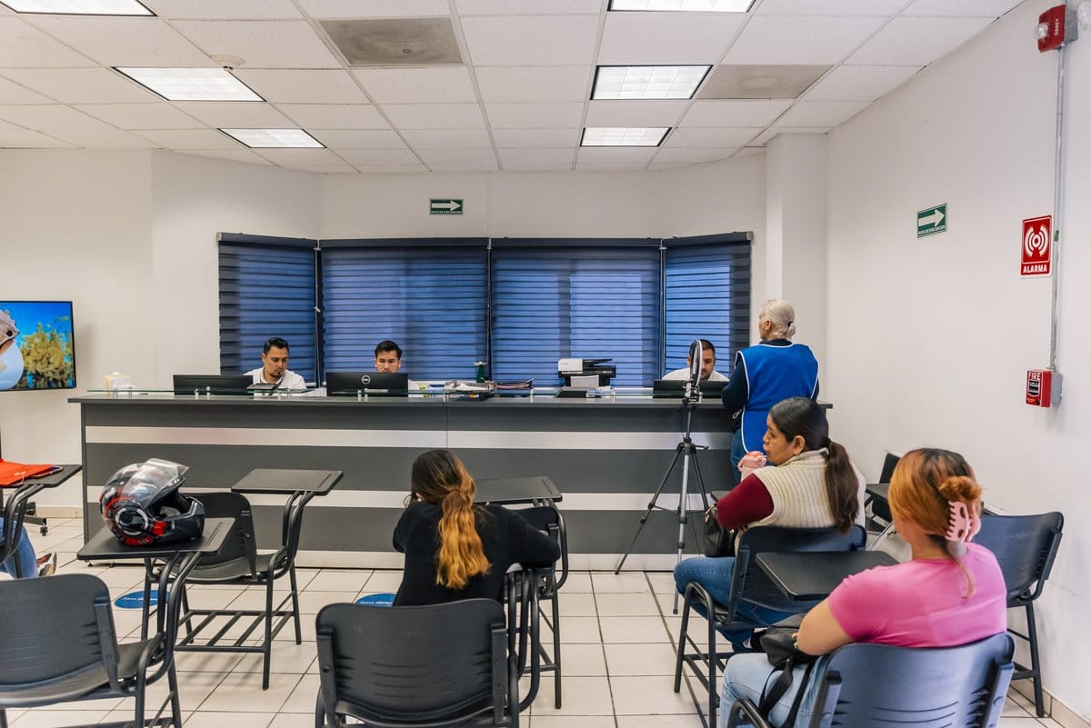 Job candidates and staff at a Tetakawi recruitment and hiring intake center in Mexico | Tetakawi