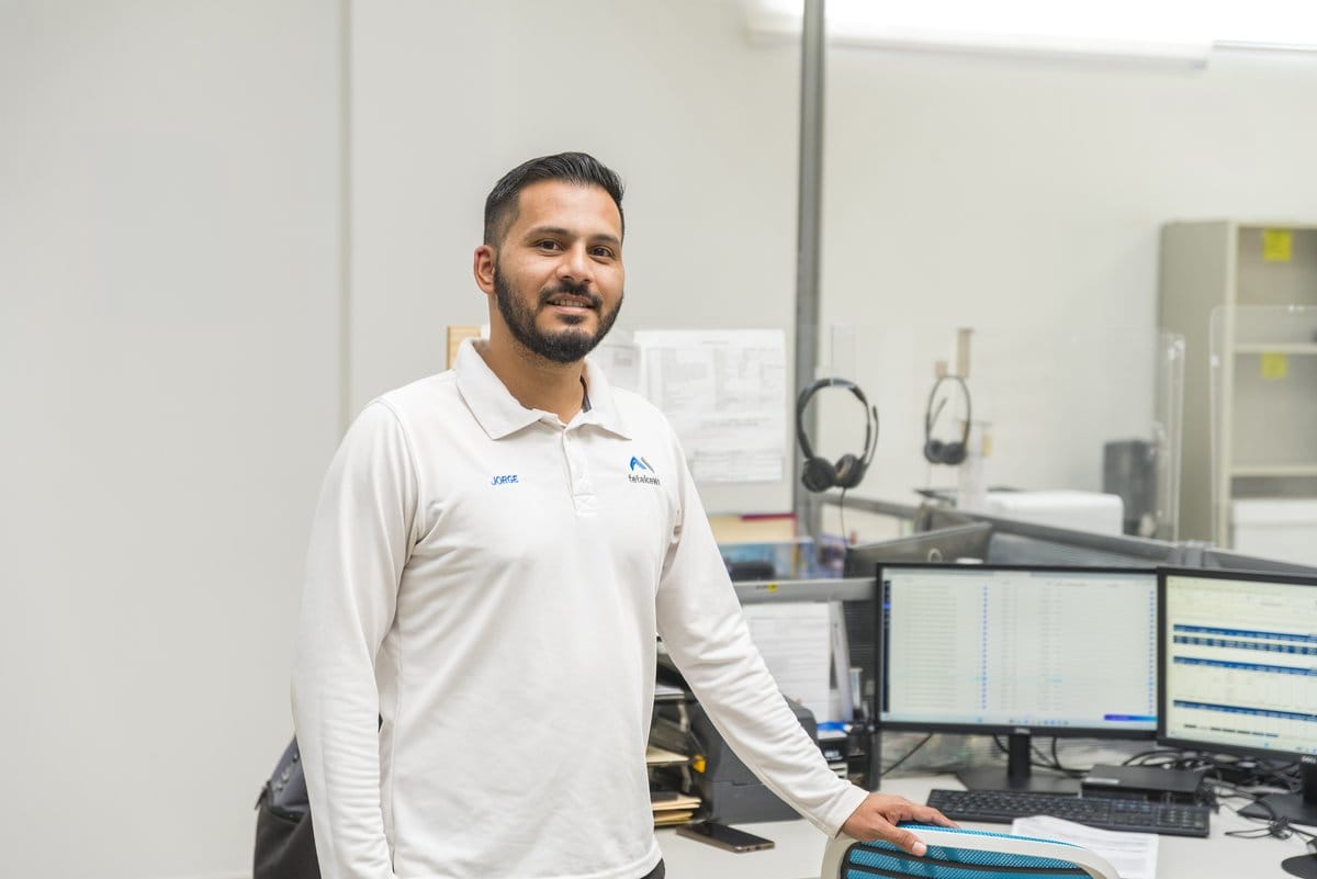 A Tetakawi team member coordinates logistics and communication for nearshore manufacturing in Mexico | Tetakawi