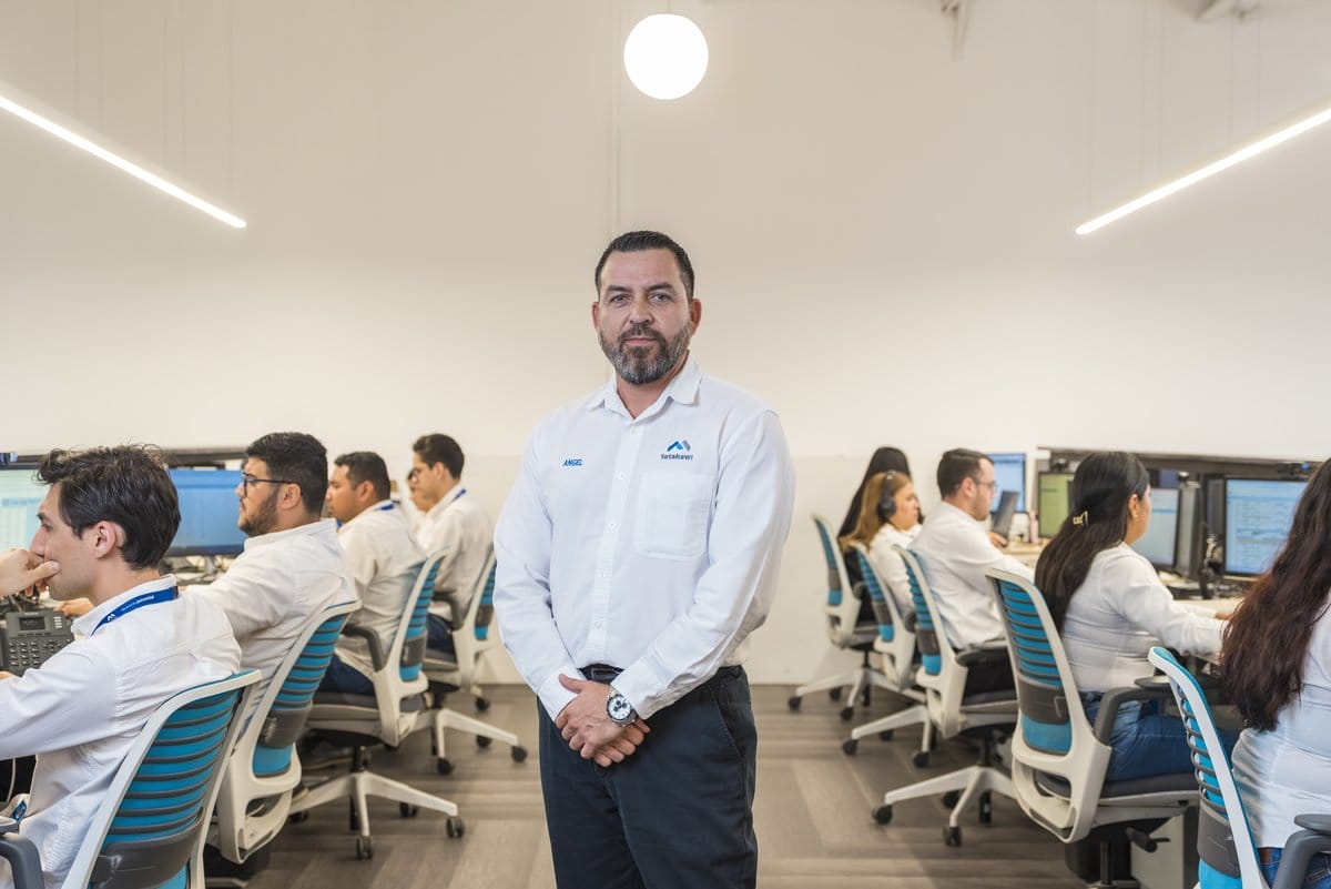 A Tetakawi compliance expert backed by the operations team answering IMMEX questions in Mexico | Tetakawi