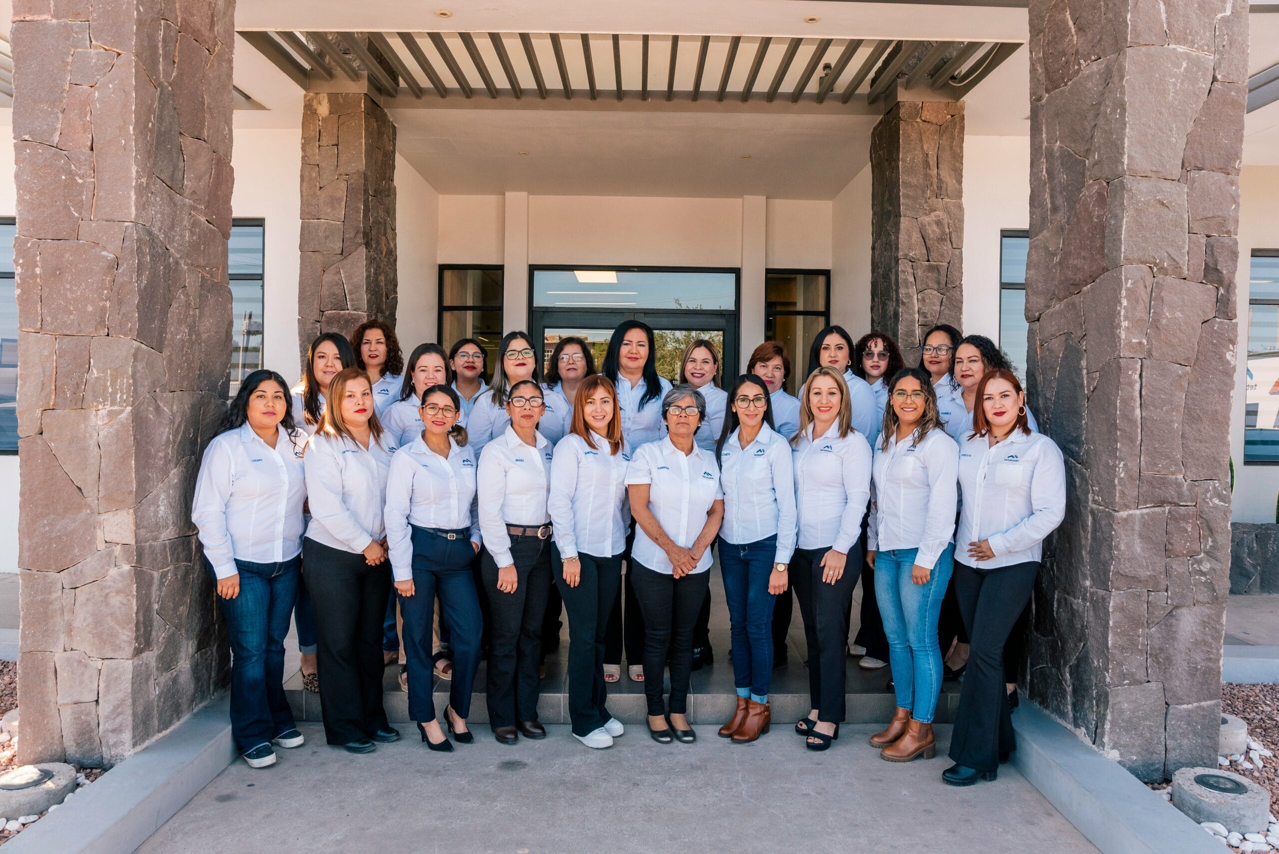Tetakawi's payroll and HR team supports accurate wage calculations for manufacturers in Mexico | Tetakawi