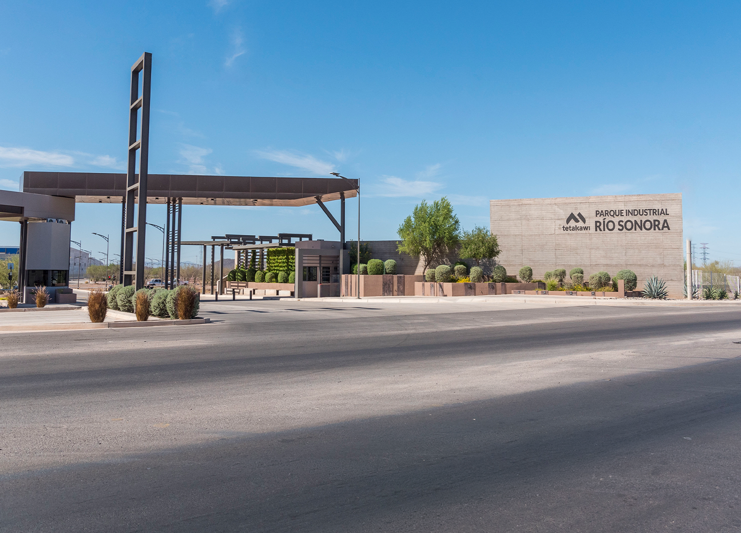 Entrance sign for Tetakawi's Rio Sonora Industrial Park in Hermosillo, Sonora, marking the Campus's controlled access gate. | Tetakawi