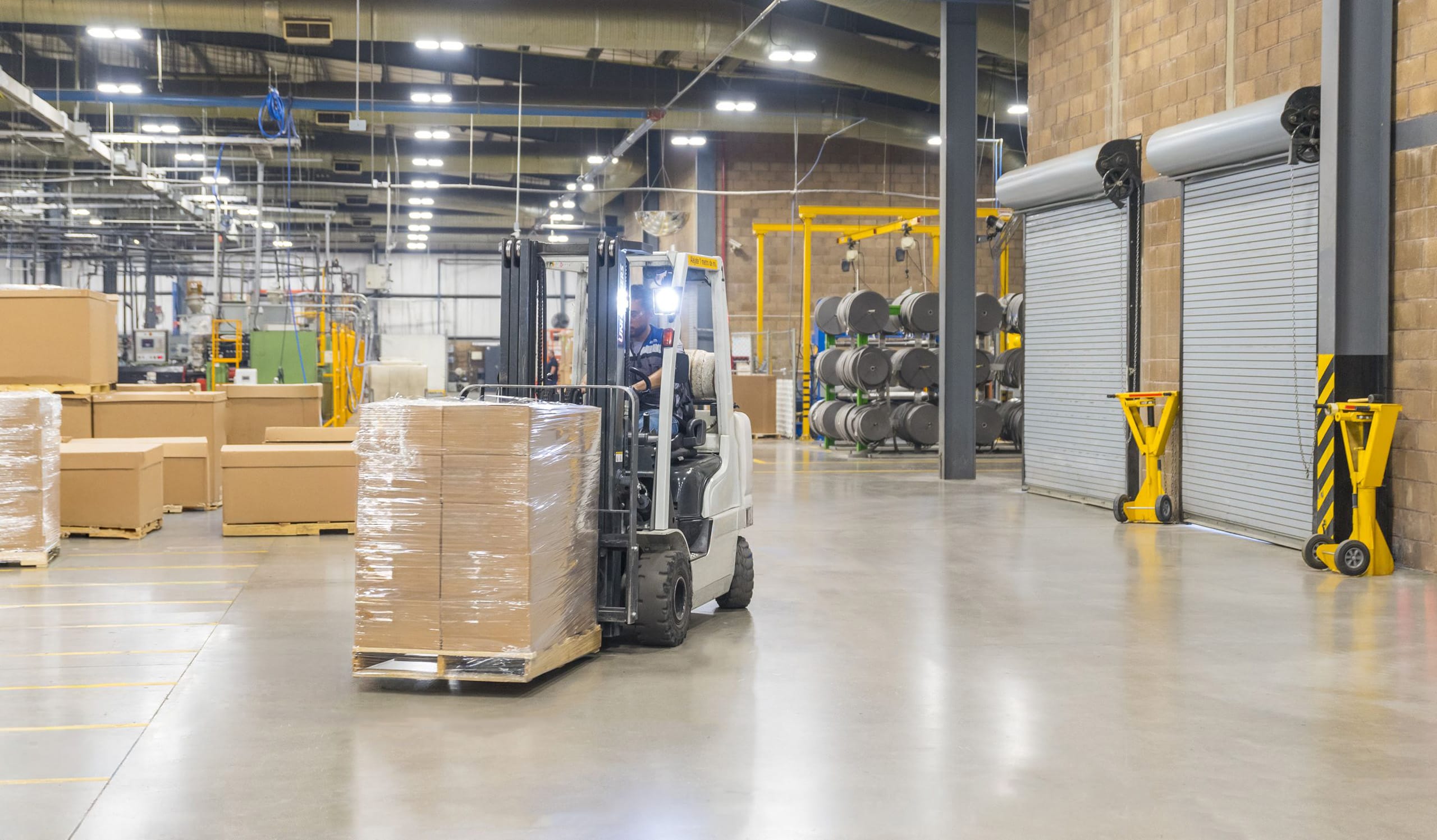 tetakawi-zapa-campus-logistics-forklift-loading-dock