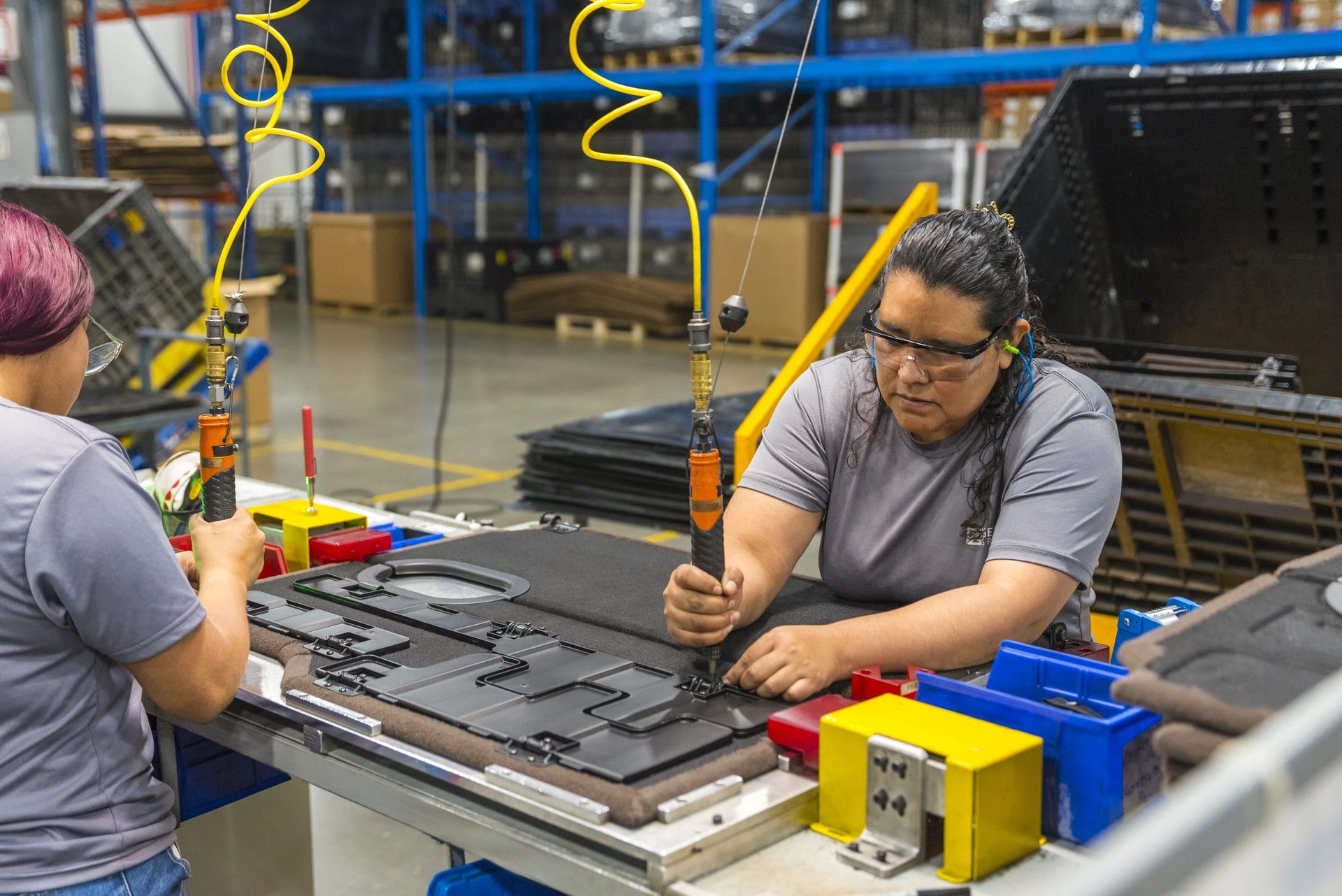 Assembly line producing automotive components in Saltillo, where manufacturing spans many sectors | Tetakawi